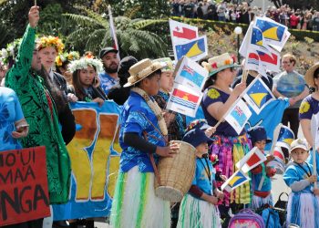 Thousands in New Zealand Start 2nd Wave of Climate Protests